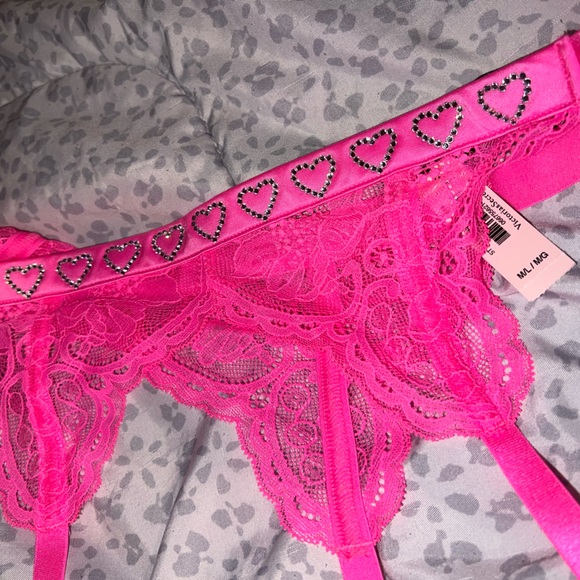 Victoria Secret Pink Heart Garter - Picture 2 of 5